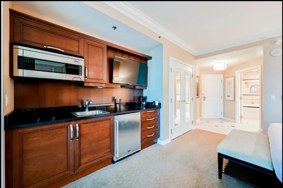 Signature Mgm Suite With Strip And Sphere View 拉斯维加斯 外观 照片